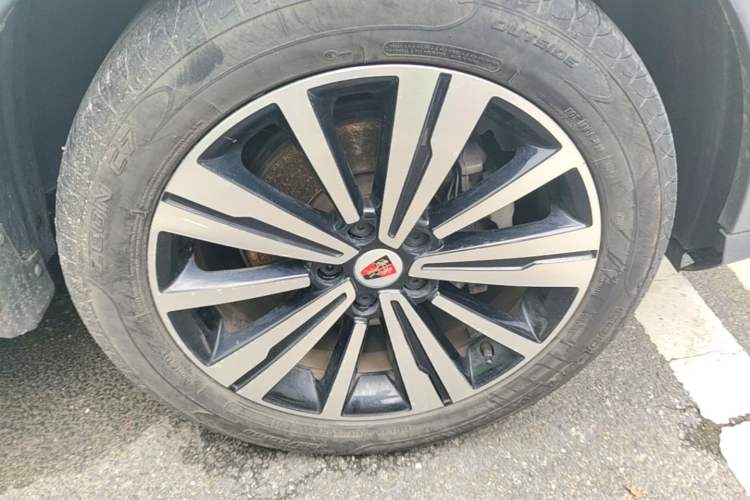 Used Roewe RX5 2020 20T Manual 4G Connect Super-Luxury Flagship Edition Right Front Wheel Hub