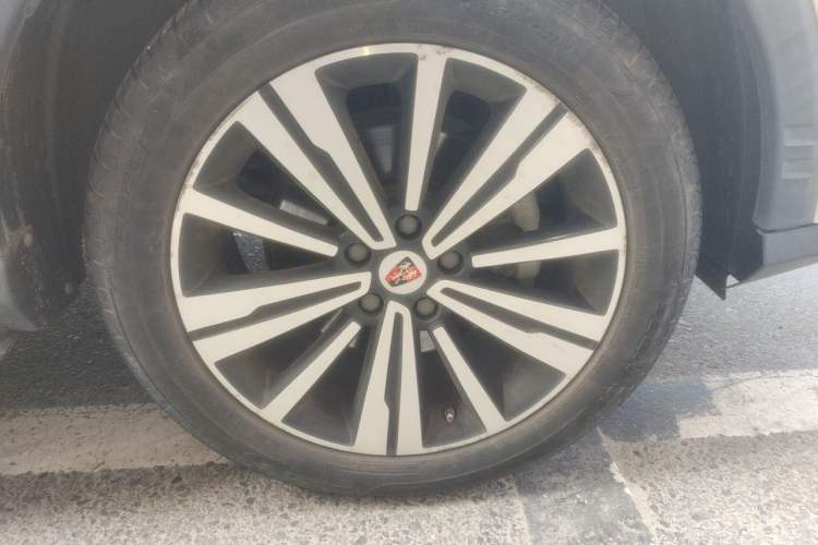 Used Roewe RX5 2020 20T Automatic 4G Connected Million Edition Right Front Wheel Hub
