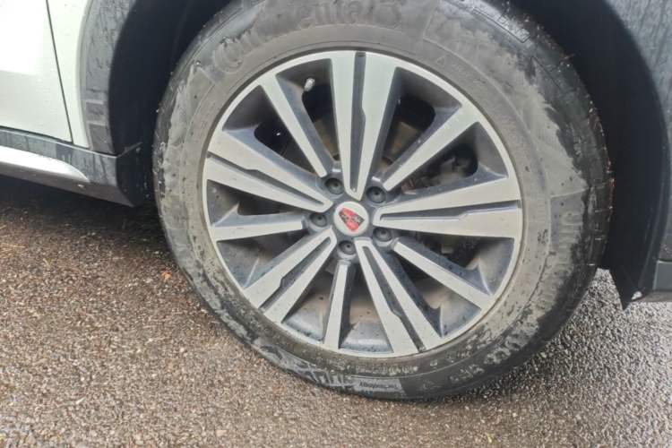 Used Roewe RX5 2020 20T Automatic 4G Connect Superior Flagship Edition Right Front Wheel Hub