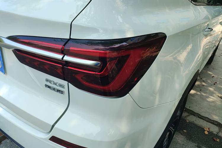Used Roewe RX5 2020 PLUS 300TGI Automatic Ali National Trend Flagship Edition Right Rear Taillight