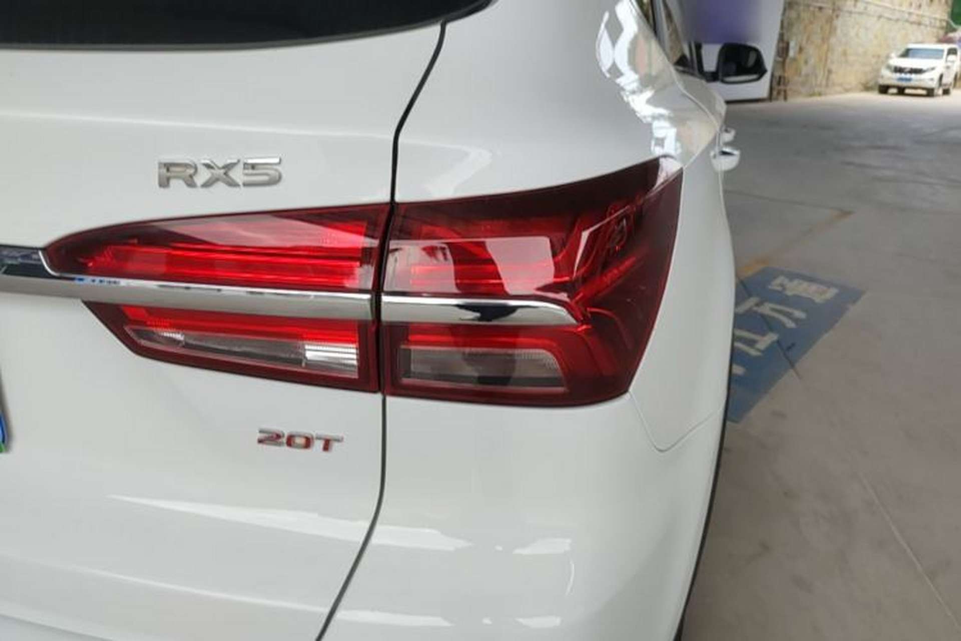 Used Roewe RX5 2020 20T Automatic 4G Connect Superior Flagship Edition Right Rear Taillight