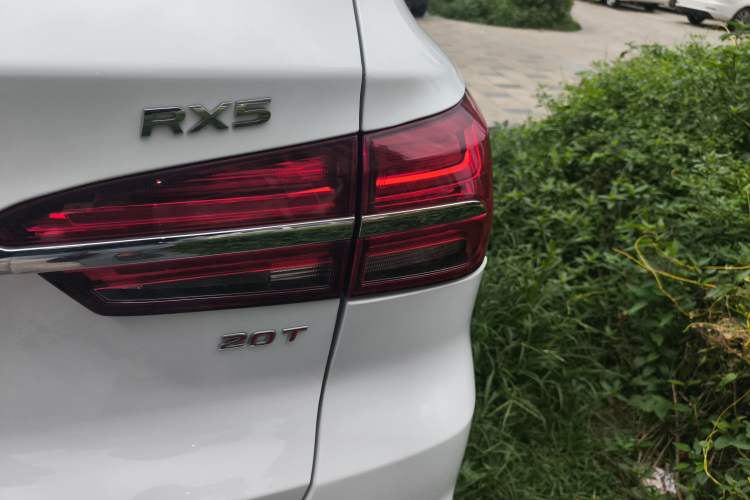 Used Roewe RX5 2020 20T Automatic 4G Connect Superior Flagship Edition Right Rear Taillight