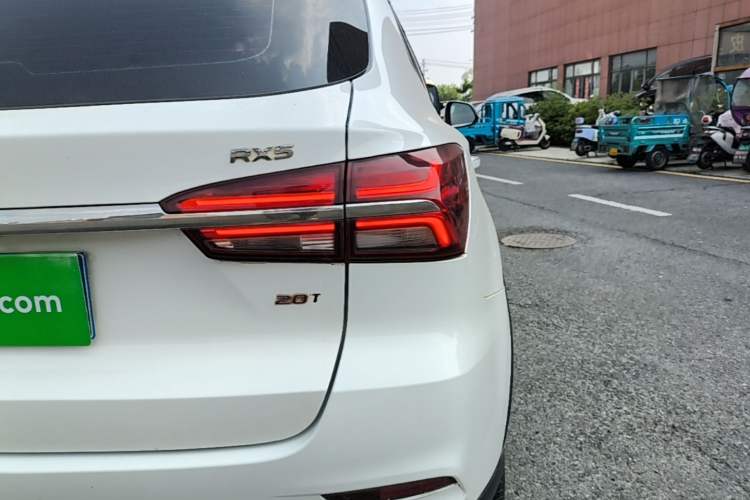 Used Roewe RX5 2020 20T Automatic 4G Connect Superior Flagship Edition Right Rear Taillight