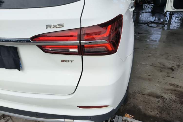 Used Roewe RX5 2020 20T Automatic 4G Connect Superior Flagship Edition Right Rear Taillight