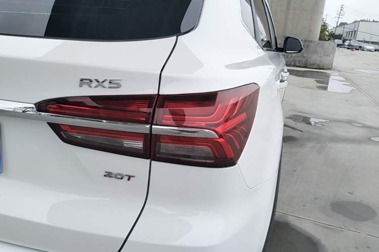 Used Roewe RX5 2020 20T Manual 4G Connect Super-Luxury Flagship Edition Right Rear Taillight