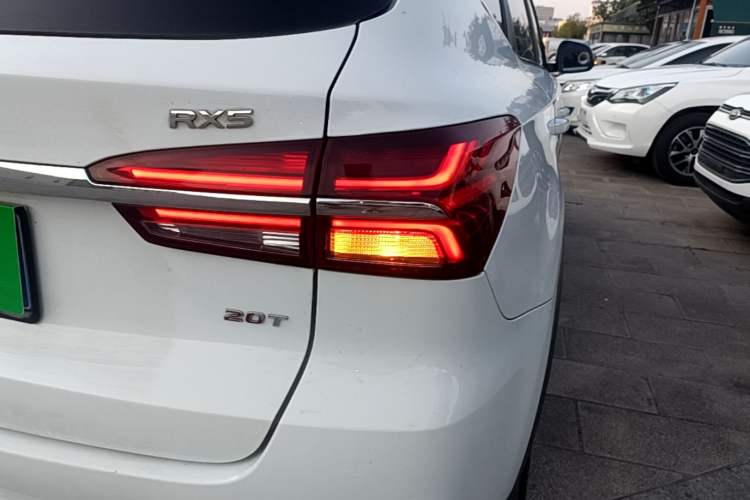 Used Roewe RX5 2020 20T Automatic 4G Connect Superior Flagship Edition Right Rear Taillight