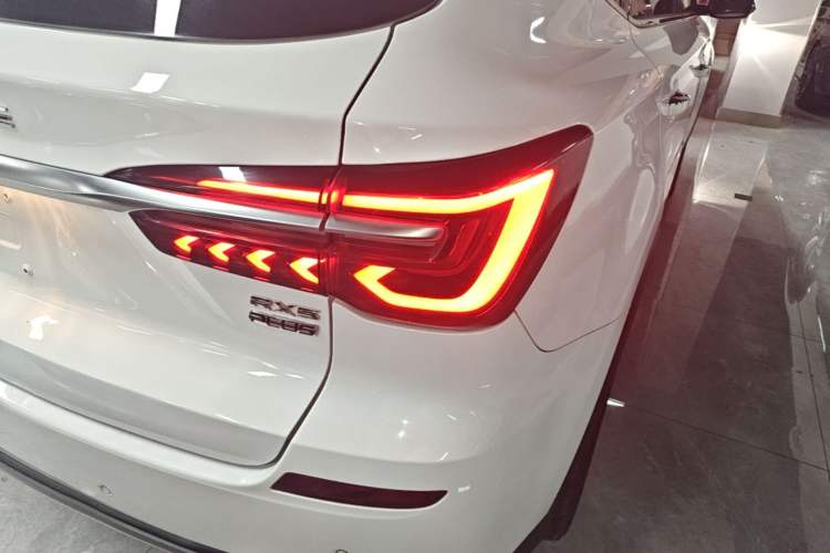 Used Roewe RX5 2020 PLUS 300TGI Automatic Ali National Style Luxury Edition Right Rear Taillight