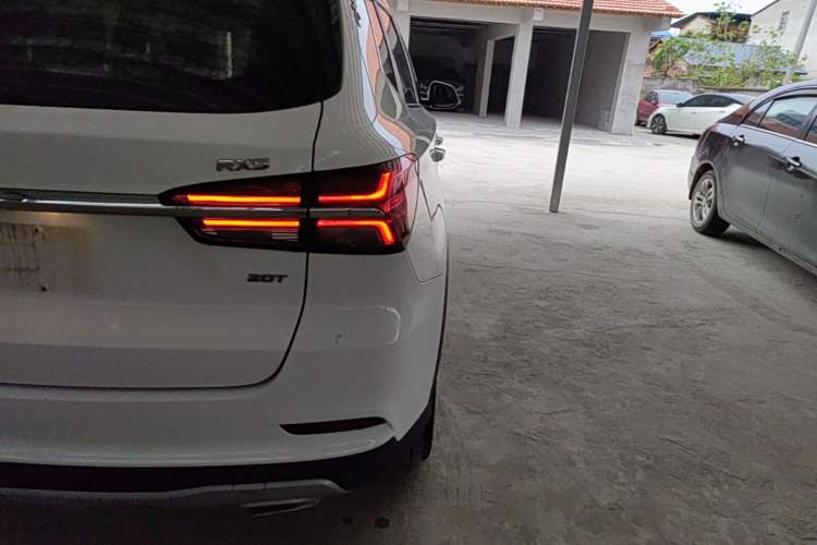 Used Roewe RX5 2020 20T Automatic 4G Connected Million Edition Right Rear Taillight