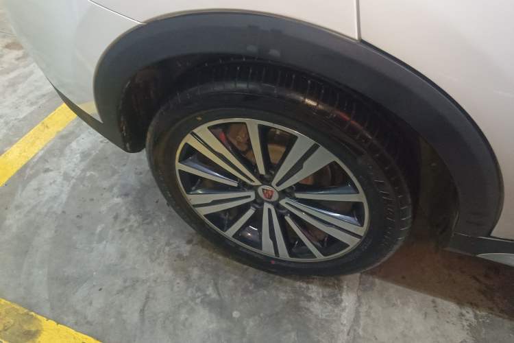 Used Roewe RX5 2020 20T Automatic Ali Smart Connectivity Beyond Intelligent Edition Right Rear Wheel Hub