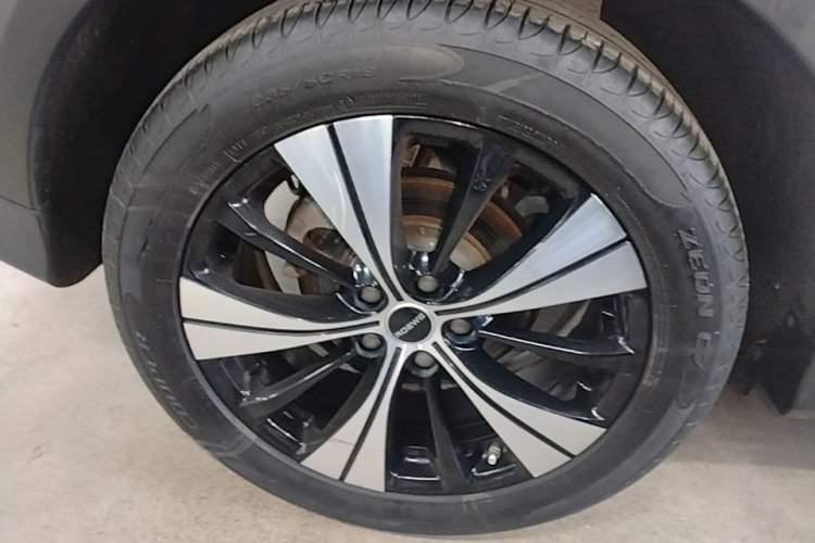 Used Roewe RX5 2020 PLUS 300TGI Automatic Ali National Trend Flagship Edition Right Rear Wheel Hub