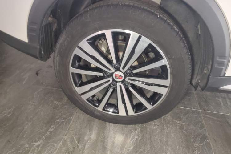 Used Roewe RX5 2020 20T Automatic 4G Connect Superior Flagship Edition Right Rear Wheel Hub