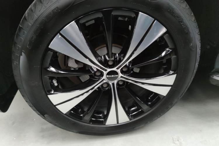 Used Roewe RX5 2020 PLUS 300TGI Automatic Ali National Trend Flagship Edition Right Rear Wheel Hub