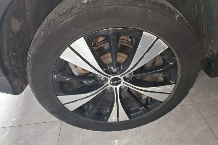 Used Roewe RX5 2020 PLUS 300TGI Automatic Ali National Style Luxury Edition Right Rear Wheel Hub