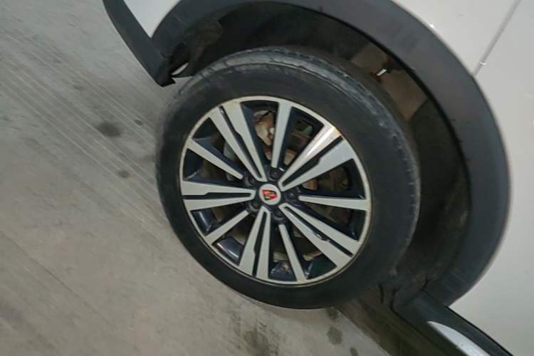 Used Roewe RX5 2020 20T Automatic 4G Connect Superior Flagship Edition Right Rear Wheel Hub