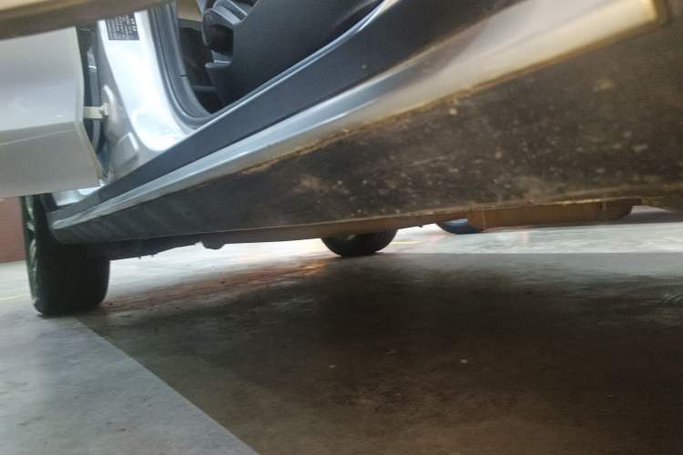 Used Roewe RX5 2020 20T Automatic Ali Smart Connectivity Beyond Intelligent Edition Right Side Sill