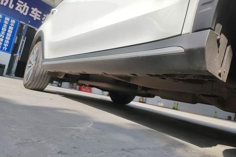 Used Roewe RX5 2020 20T Automatic 4G Connect Superior Flagship Edition Right Side Sill