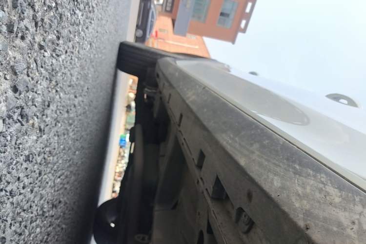 Used Roewe RX5 2020 20T Automatic 4G Connect Superior Flagship Edition Right Side Sill