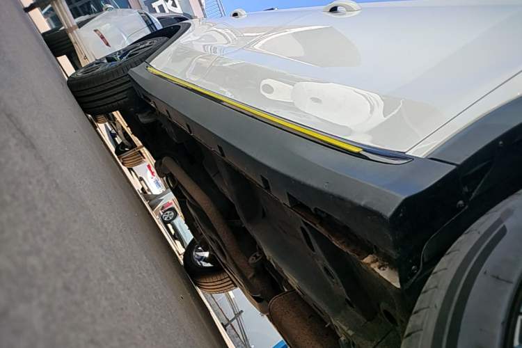 Used Roewe RX5 2020 PLUS 300TGI Automatic Ali National Style Luxury Edition Right Side Sill