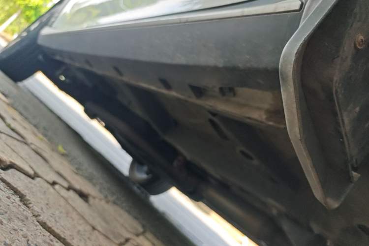 Used Roewe RX5 2020 20T Manual 4G Connect Super-Luxury Flagship Edition Right Side Sill