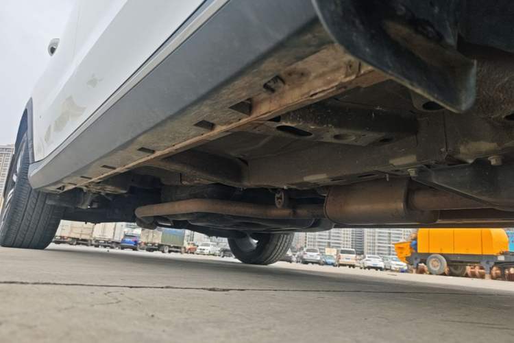 Used Roewe RX5 2020 20T Automatic 4G Connected Million Edition Right Side Sill