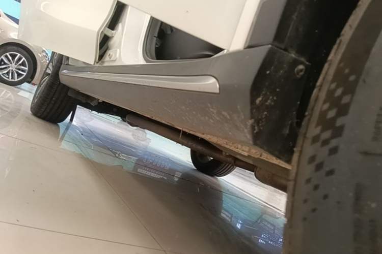 Used Roewe RX5 2020 20T Automatic 4G Connected Million Edition Right Side Sill