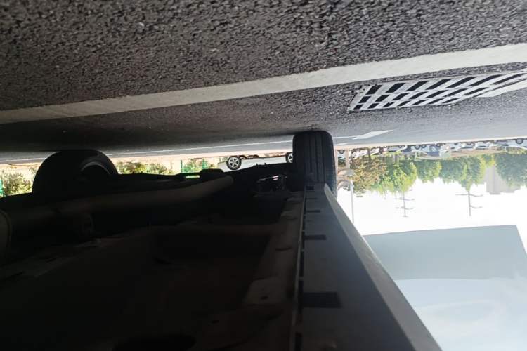 Used Roewe RX5 2020 20T Automatic 4G Connected Million Edition Right Side Sill
