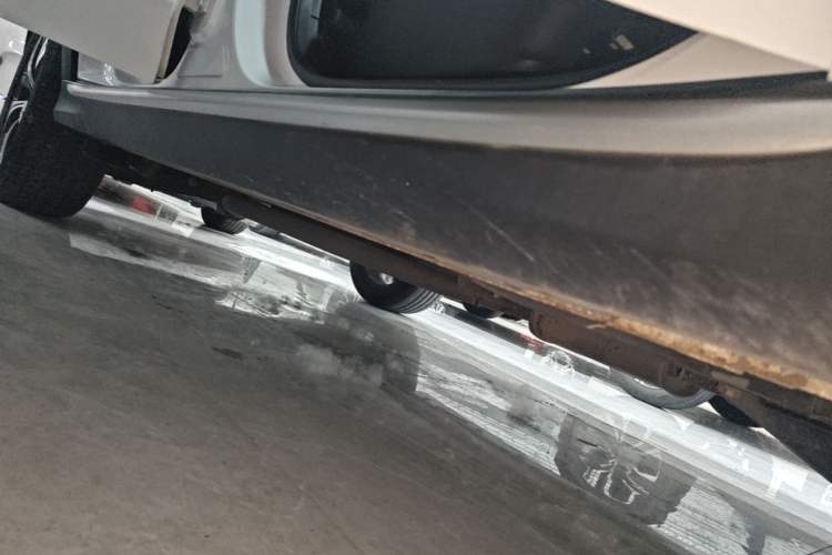 Used Roewe RX5 2020 PLUS 300TGI Automatic Ali National Style Luxury Edition Right Side Sill