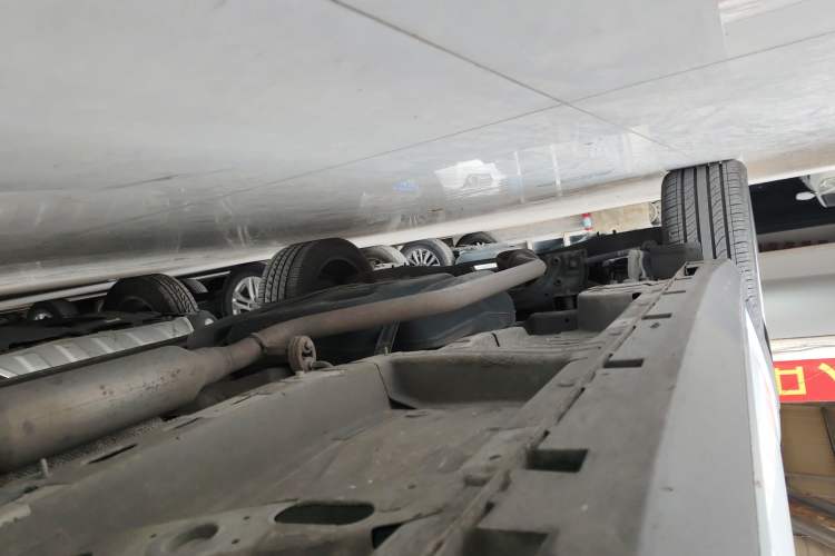 Used Roewe RX5 2020 20T Manual 4G Connect Super-Luxury Flagship Edition Right Side Sill