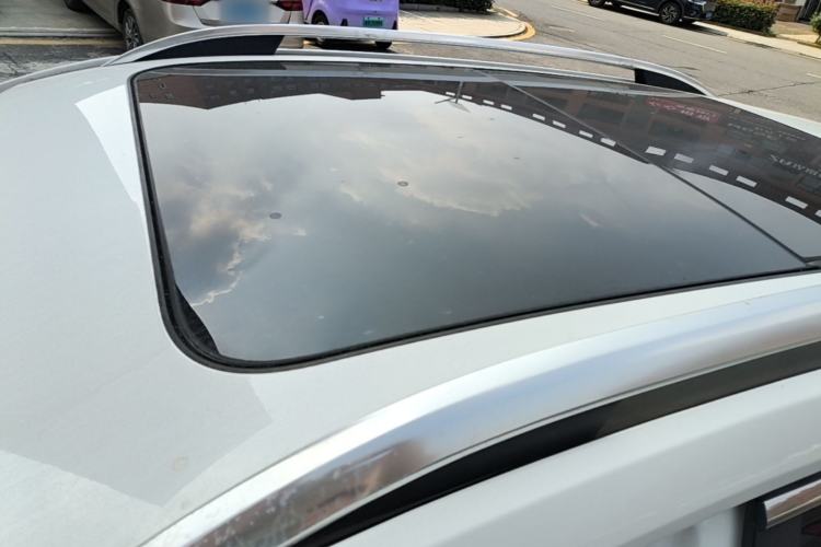 Used Roewe RX5 2020 20T Automatic 4G Connect Superior Flagship Edition Roof