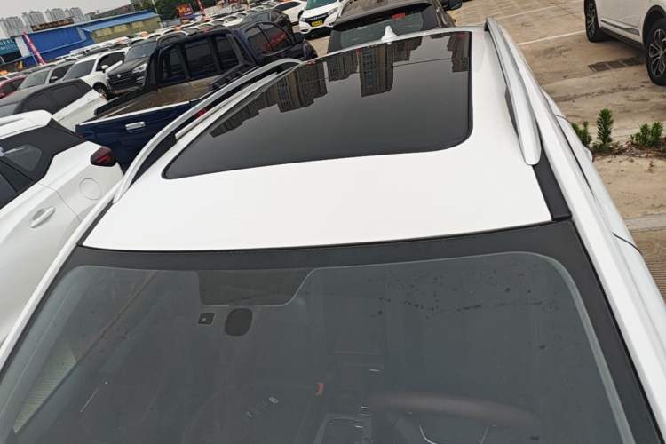 Used Roewe RX5 2020 20T Automatic 4G Connected Million Edition Roof