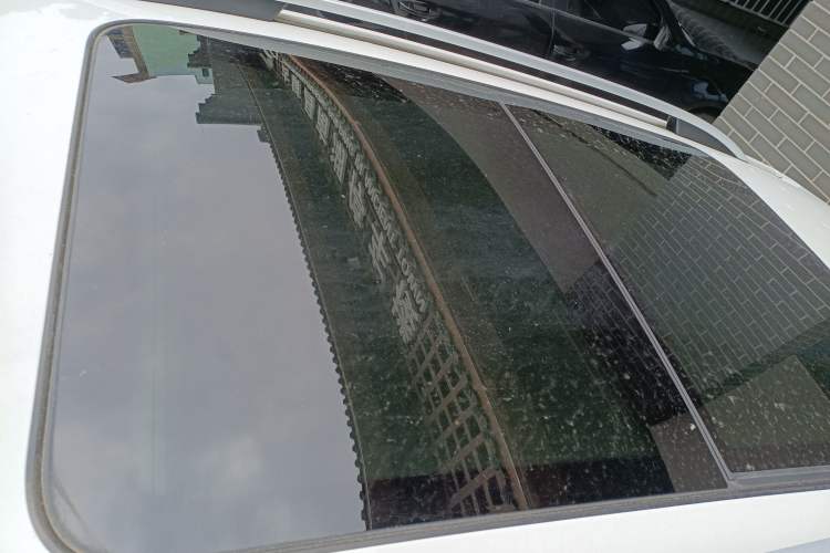 Used Roewe RX5 2020 20T Automatic 4G Connected Million Edition Roof