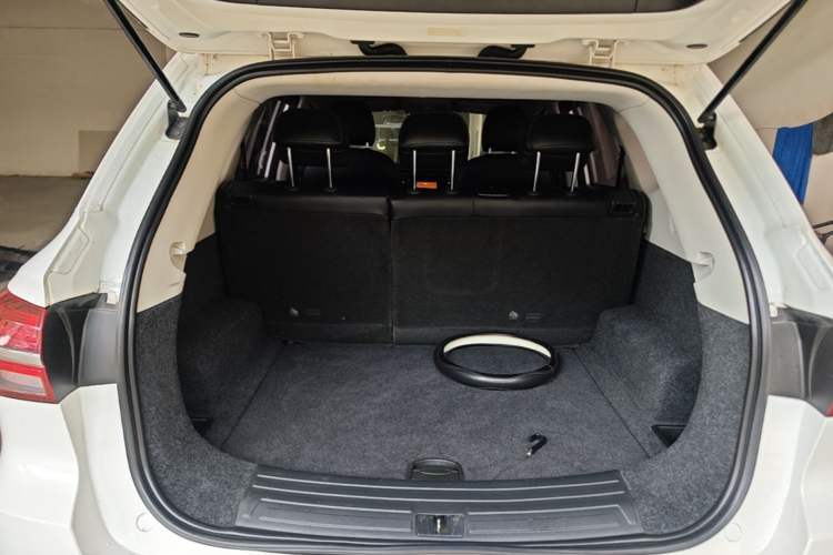 Used Roewe RX5 2020 20T Manual 4G Connect Million Edition Trunk