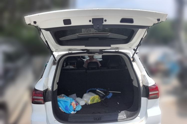Used Roewe RX5 2020 20T Automatic 4G Connect Excellence Edition Trunk