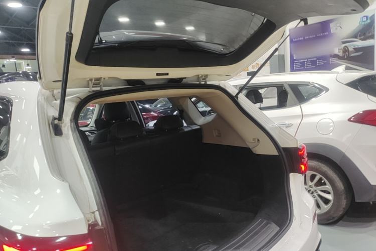 Used Roewe RX5 2020 PLUS 300TGI Automatic Ali National Style Luxury Edition Trunk