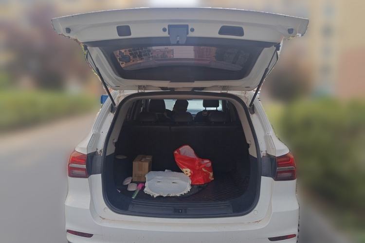 Used Roewe RX5 2020 20T Automatic 4G Connected Million Edition Trunk