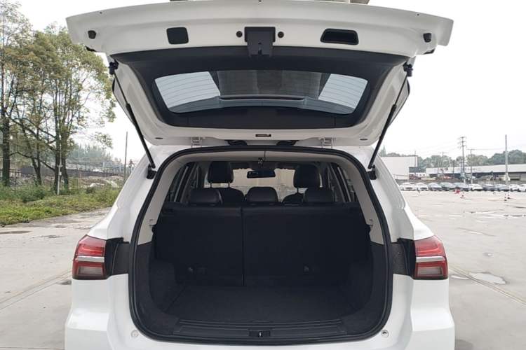 Used Roewe RX5 2020 20T Manual 4G Connect Super-Luxury Flagship Edition Trunk