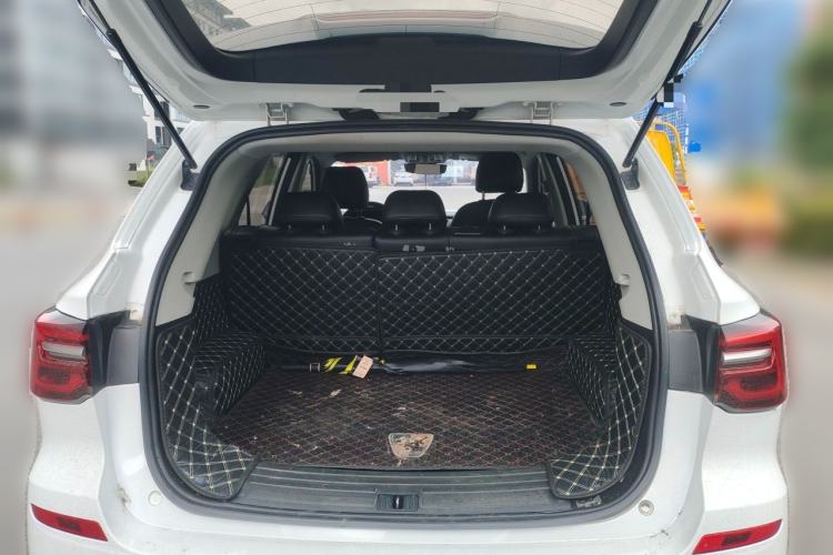 Used Roewe RX5 2020 20T Automatic 4G Connected Million Edition Trunk