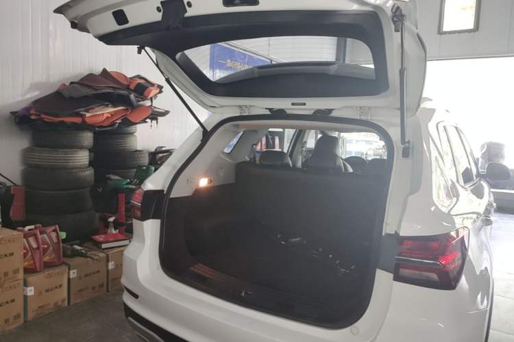 Used Roewe RX5 2020 20T Automatic 4G Connect Superior Flagship Edition Trunk