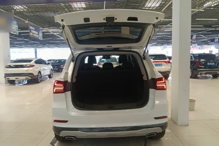 Used Roewe RX5 2020 20T Automatic 4G Connected Million Edition Trunk