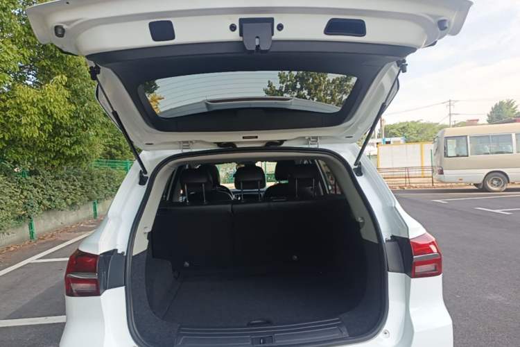 Used Roewe RX5 2020 20T Automatic 4G Connected Million Edition Trunk
