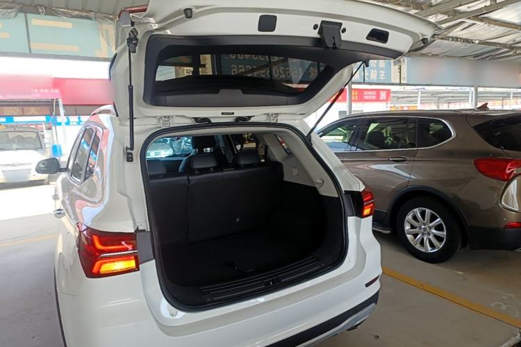Used Roewe RX5 2020 20T Automatic 4G Connected Million Edition Trunk