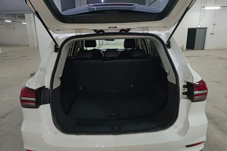 Used Roewe RX5 2020 20T Automatic 4G Connect Superior Flagship Edition Trunk