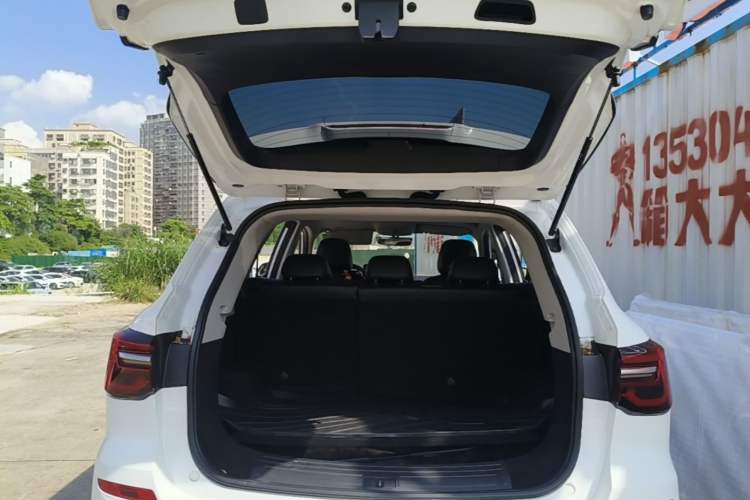 Used Roewe RX5 2020 PLUS 300TGI Automatic Ali National Style Luxury Edition Trunk