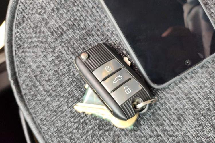 Used Roewe RX5 2020 20T Automatic 4G Connect Superior Flagship Edition Vehicle Key