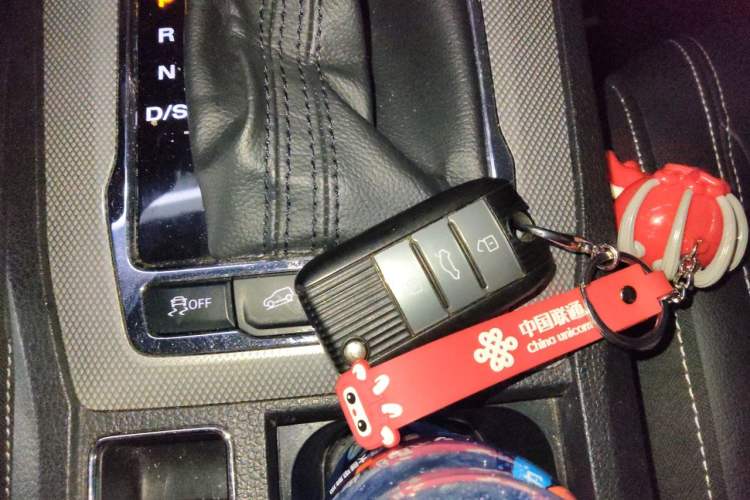 Used Roewe RX5 2020 20T Automatic 4G Connect Superior Flagship Edition Vehicle Key