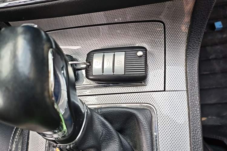 Used Roewe RX5 2020 20T Automatic Ali Smart Connectivity Beyond Intelligent Edition Vehicle Key