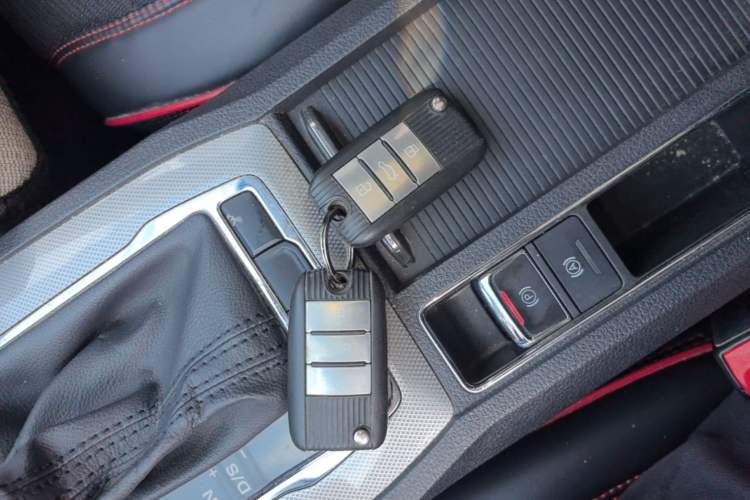 Used Roewe RX5 2020 20T Automatic 4G Connect Excellence Edition Vehicle Key