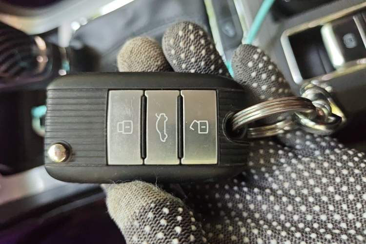 Used Roewe RX5 2020 20T Automatic 4G Connected Million Edition Vehicle Key