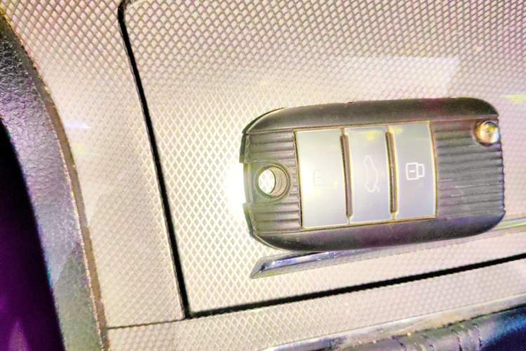 Used Roewe RX5 2020 20T Automatic 4G Connected Million Edition Vehicle Key