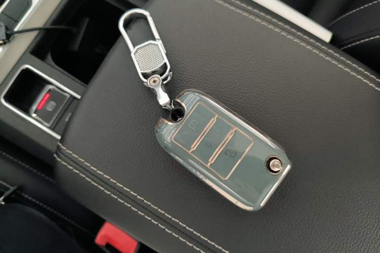 Used Roewe RX5 2020 20T Automatic 4G Connect Superior Flagship Edition Vehicle Key